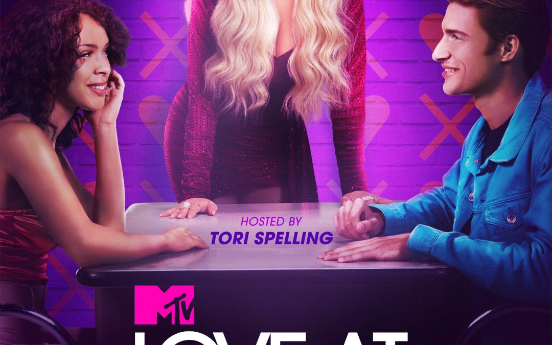 Su MTV TORI SPELLING conduce LOVE AT FIRST LIE, in prima tv assoluta