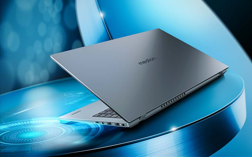 Medion E15443: il laptop basato su IA è finalmente disponibile in Italia